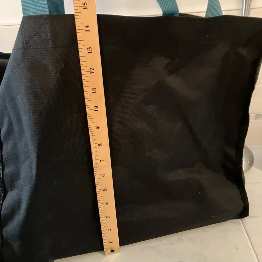 Pampered chef large carry all tote with 2 compartments. EUC! - Picture 7 of 7